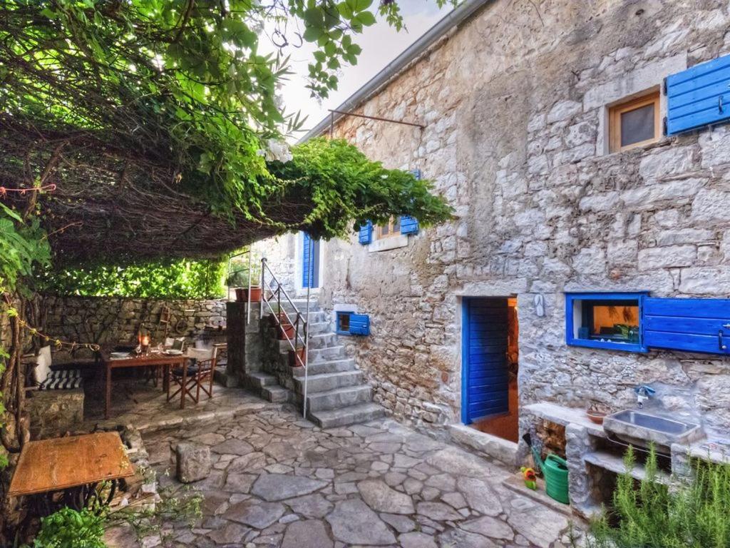 450 Year-Old House With A Garden Villa Stari Grad  Exteriör bild